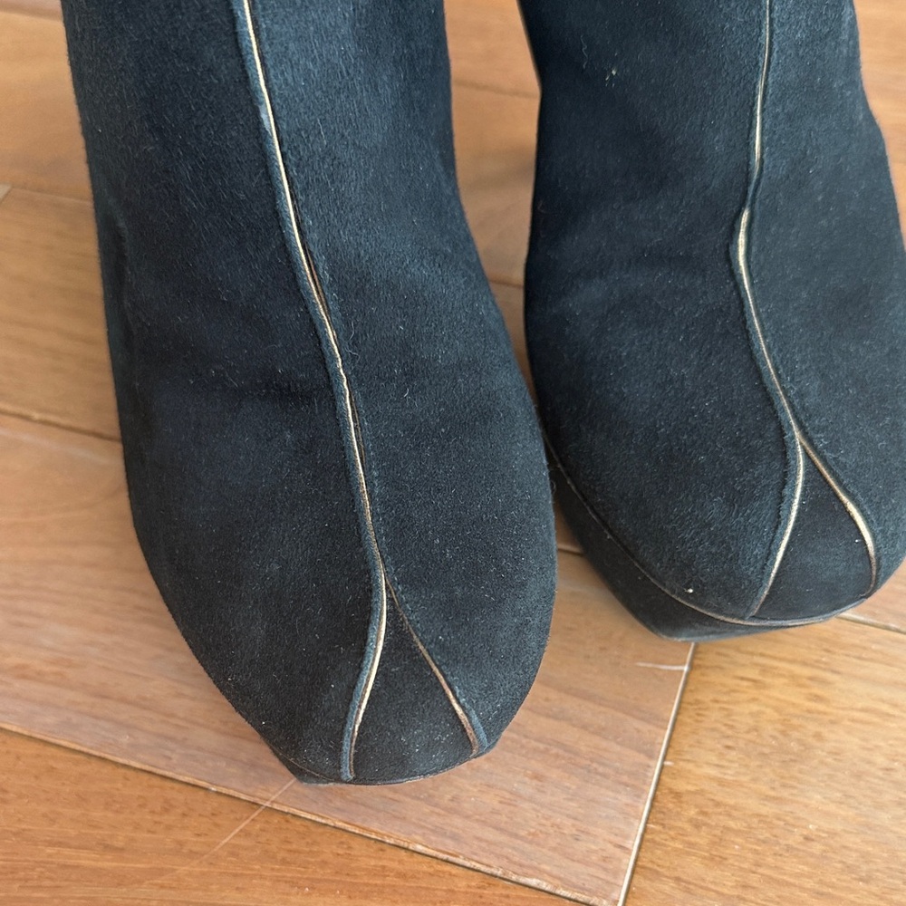 Yves Saint Laurent Tribute Black Heeled Boots - Picture 7 of 8